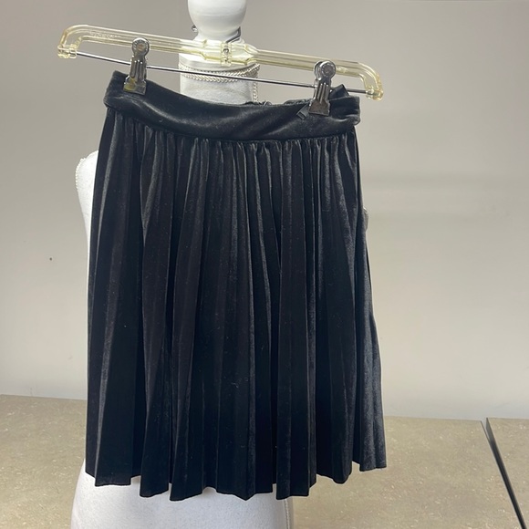 kidichic Other - NWOT KIDICHIC Black pleated Velvet skirt for girls size 6